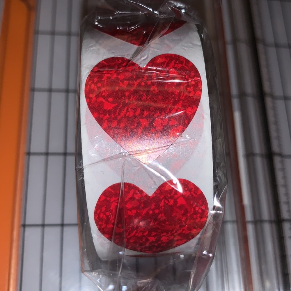 NWT Red Heart Sticker Roll of 500! - Picture 5 of 5